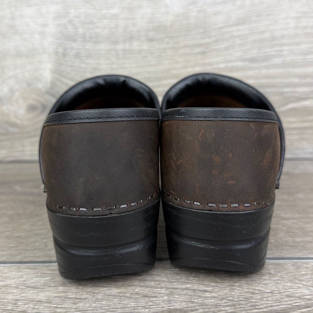 Dansko Professional Oiled Brown Leather Clogs Size 37 (6.5-7) - Picture 4 of 11